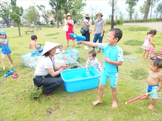 20160823こどもG水遊び (10)_R